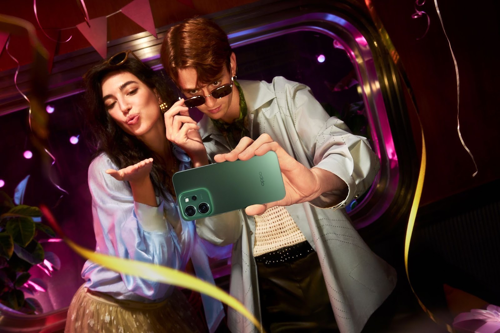 rilla sin filtros: OPPO presenta en Chile el nuevo Reno14F 5G con la función Party Flash AI