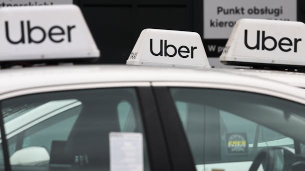 Uber estudiaba la compra de SpotHero, reserva de espacios de estacionamiento