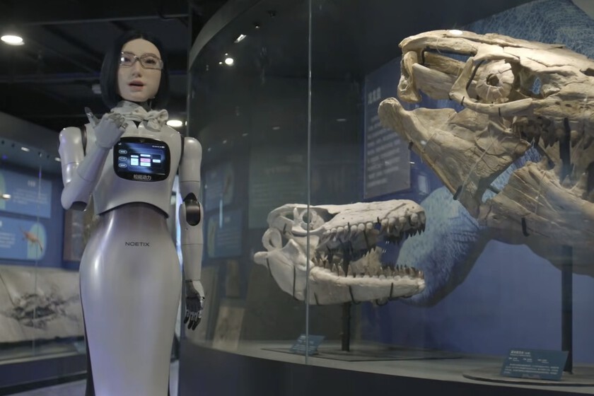 China avanza en la robótica humanoide con robots en las tiendas