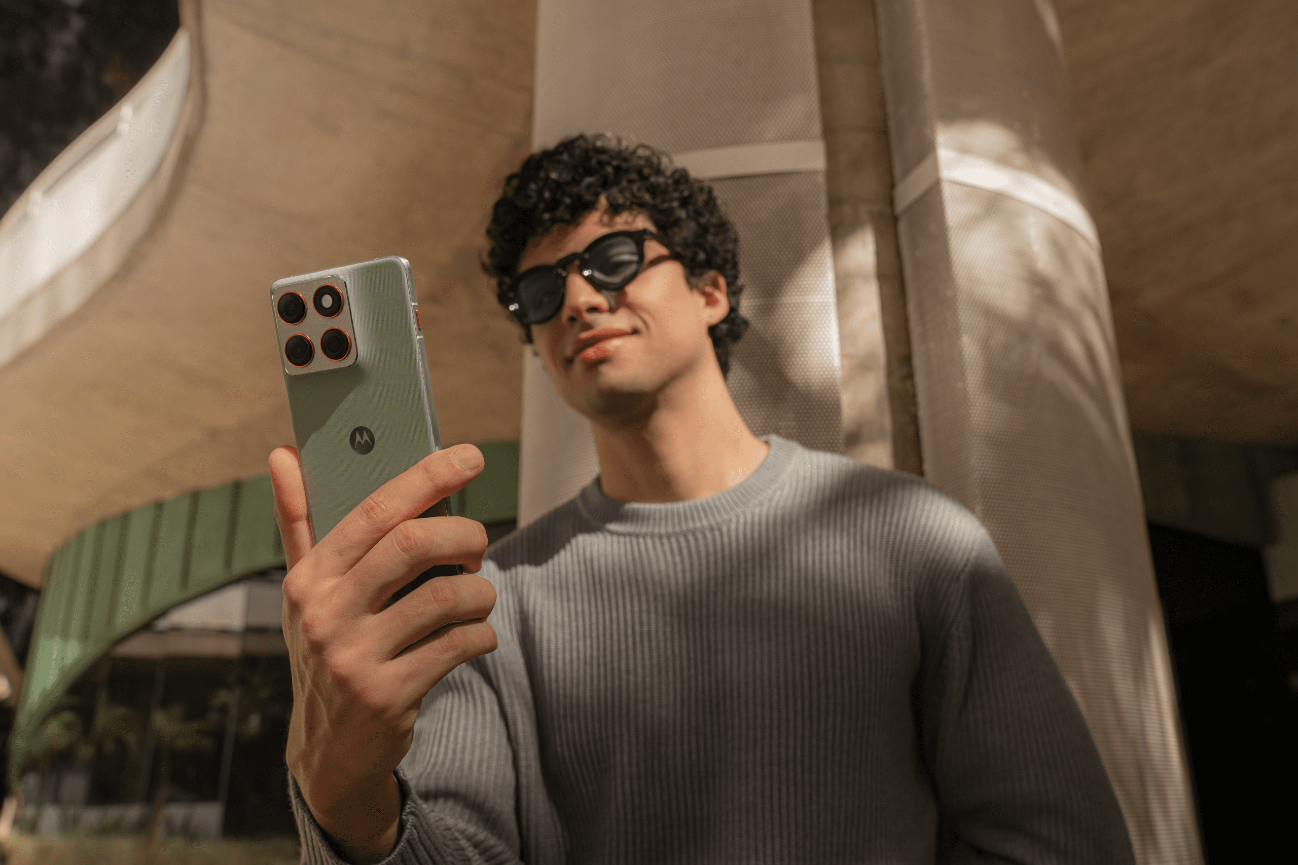 #hellomoto: tecnología, estilo y música se unen en la experiencia de Motorola en Lollapalooza Chile 2026